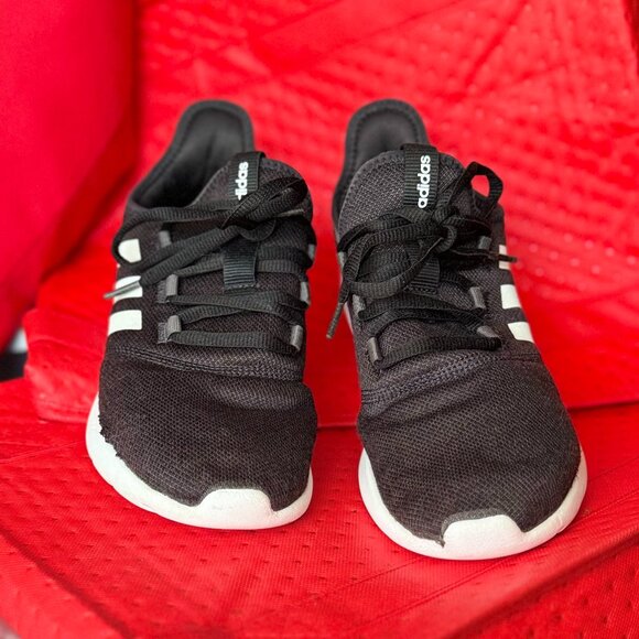 Adidas Women’s Black Cloudfoam Tennis Shoes (W US10) - Picture 3 of 5